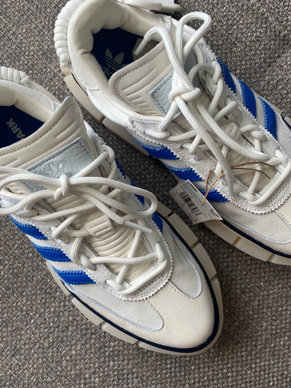 IVY PARK stylish white